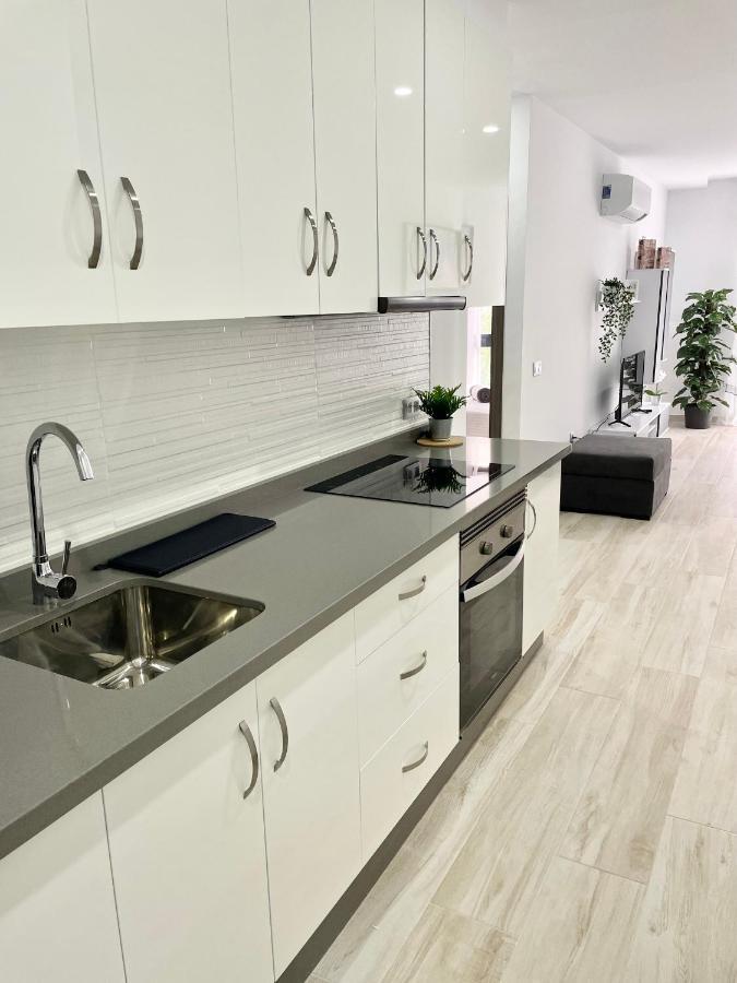 Island Suites Arona  Eksteriør billede