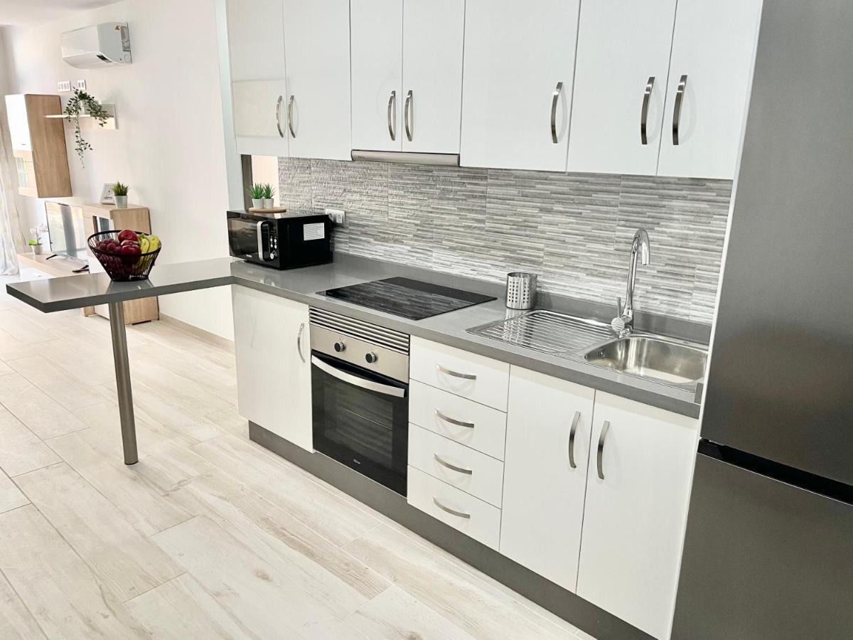 Island Suites Arona  Eksteriør billede