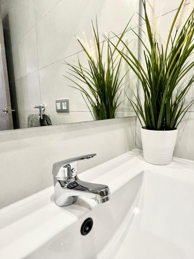 Island Suites Arona  Eksteriør billede